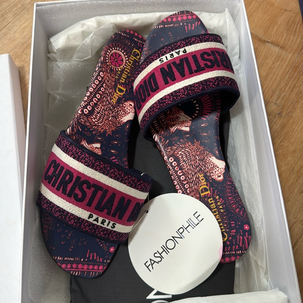 Dior slides